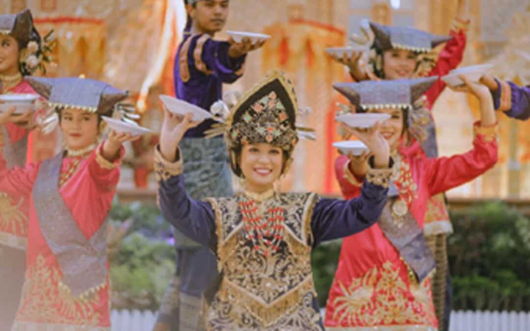 Danses du monde « Syofyani de Sumatra » Indonesie