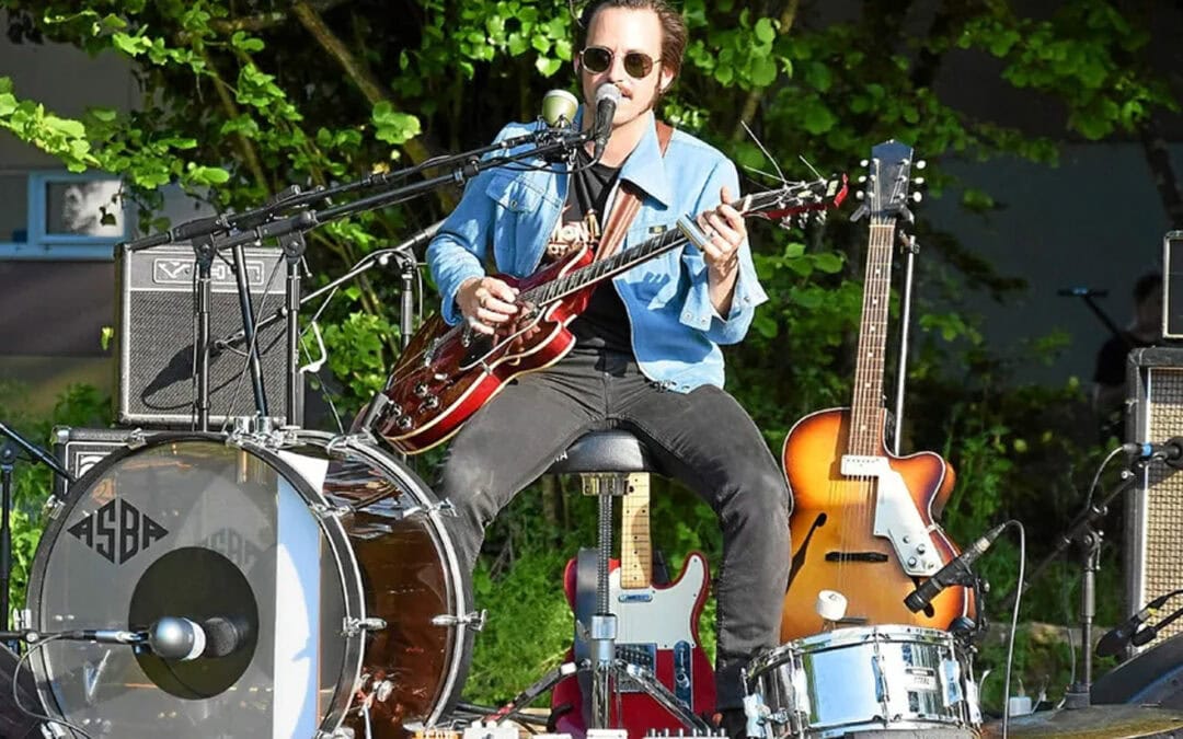 ANIMATION MUSICALE AVEC VINCENT BLOYET